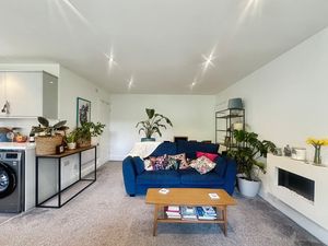 Photo 16- click for photo gallery